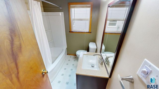 1313 2nd St Street, Brookings, SD 57006