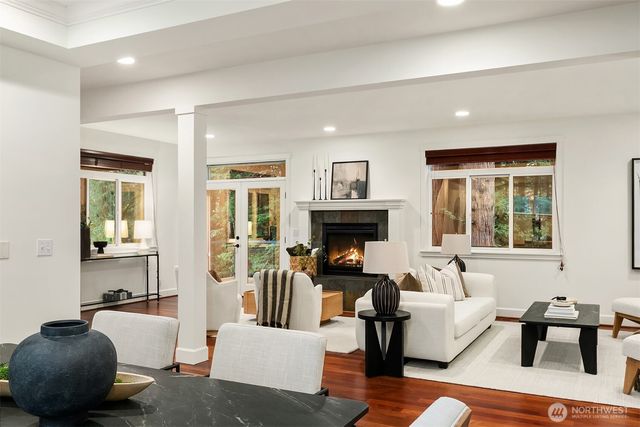 10702 35th Avenue NE, Seattle, WA 98125