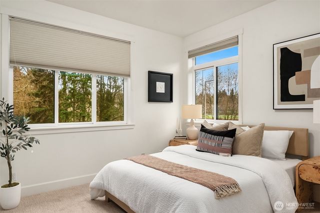 10702 35th Avenue NE, Seattle, WA 98125