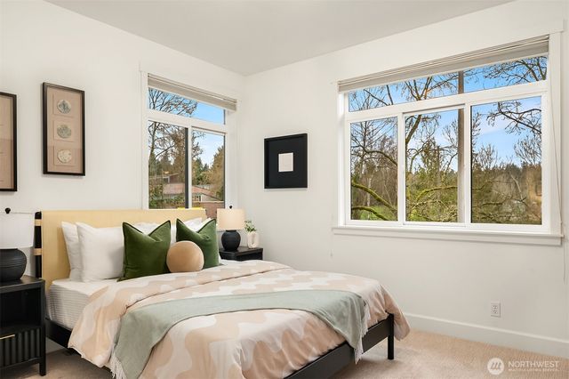 10702 35th Avenue NE, Seattle, WA 98125