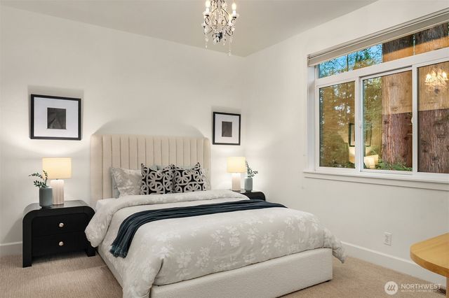 10702 35th Avenue NE, Seattle, WA 98125