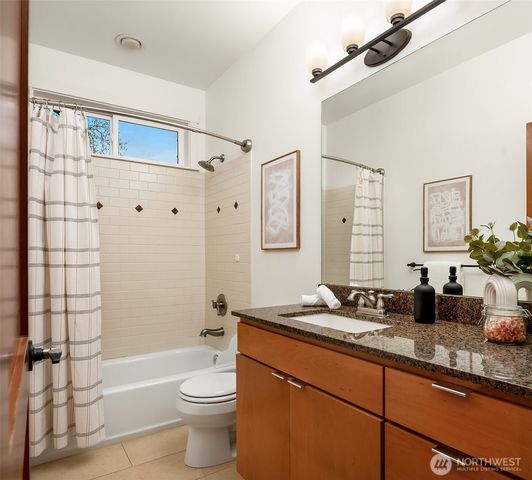 10702 35th Avenue NE, Seattle, WA 98125