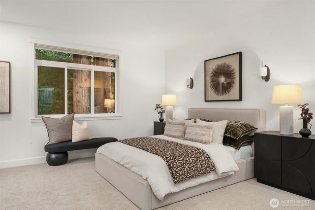 10702 35th Avenue NE, Seattle, WA 98125