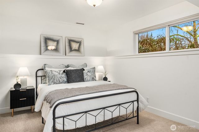 10702 35th Avenue NE, Seattle, WA 98125