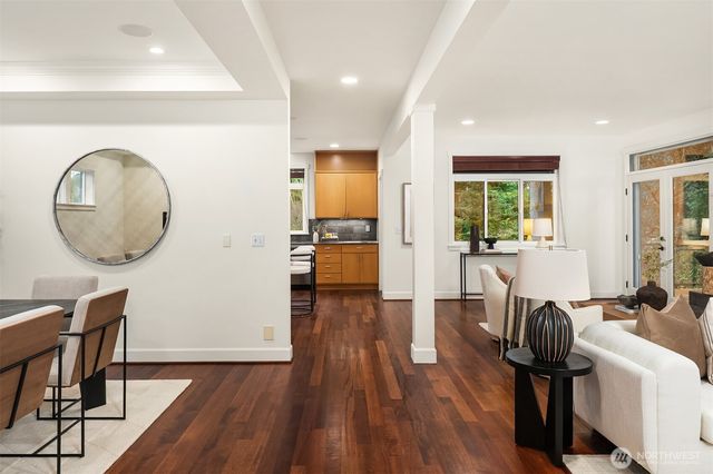 10702 35th Avenue NE, Seattle, WA 98125