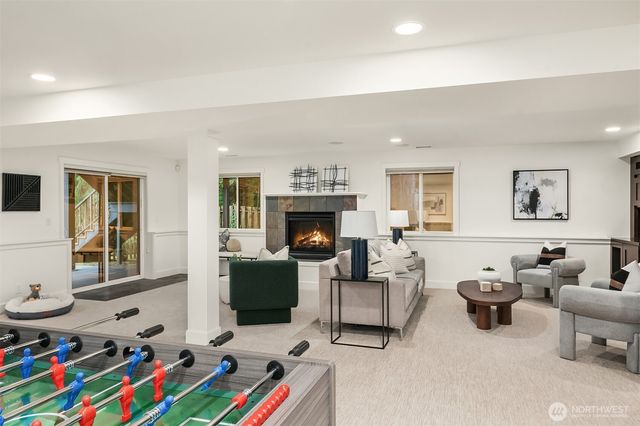 10702 35th Avenue NE, Seattle, WA 98125