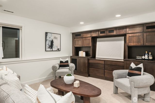 10702 35th Avenue NE, Seattle, WA 98125