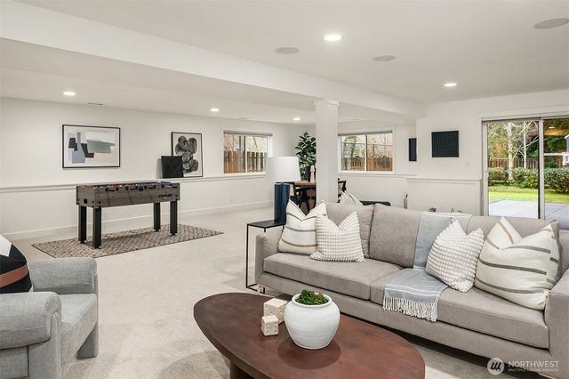 10702 35th Avenue NE, Seattle, WA 98125