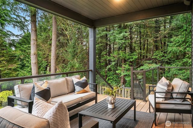 10702 35th Avenue NE, Seattle, WA 98125