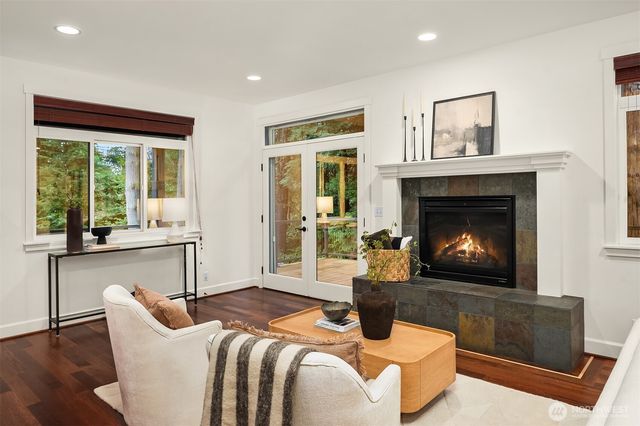 10702 35th Avenue NE, Seattle, WA 98125