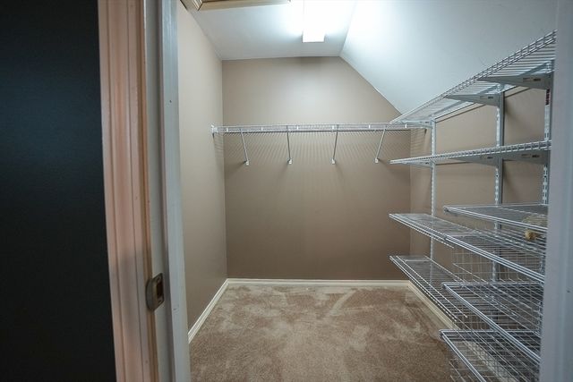 19 Rheault Cir, Leominster, MA 01453