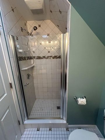 19 Rheault Cir, Leominster, MA 01453