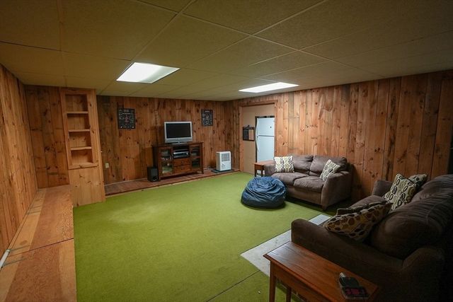 19 Rheault Cir, Leominster, MA 01453