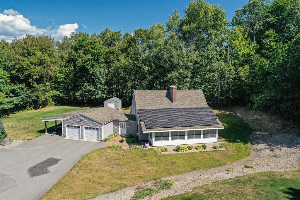 19 Rheault Cir, Leominster, MA 01453