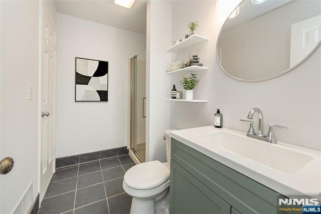 1102 Faulkner Court, Mahwah, NJ 07430
