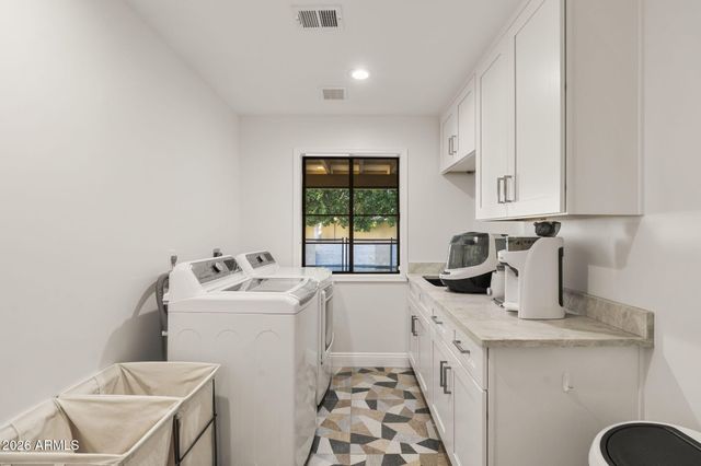 221 W MORTEN Avenue, Phoenix, AZ 85021