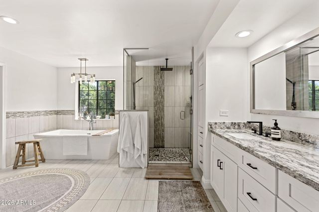 221 W MORTEN Avenue, Phoenix, AZ 85021