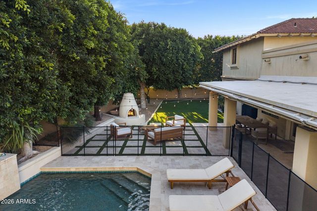 221 W MORTEN Avenue, Phoenix, AZ 85021