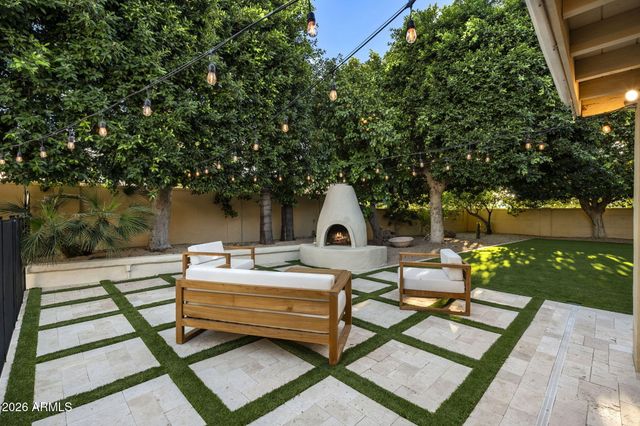 221 W MORTEN Avenue, Phoenix, AZ 85021