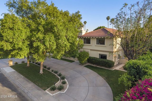 221 W MORTEN Avenue, Phoenix, AZ 85021