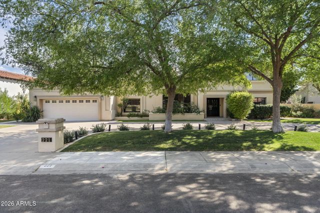 221 W MORTEN Avenue, Phoenix, AZ 85021