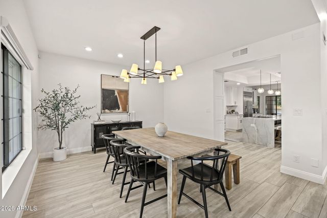 221 W MORTEN Avenue, Phoenix, AZ 85021