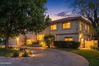 221 W MORTEN Avenue, Phoenix, AZ 85021