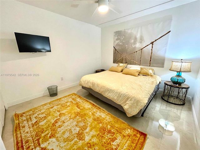 19707 Turnberry Way TH-5, Aventura, FL 33180