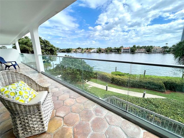 19707 Turnberry Way TH-5, Aventura, FL 33180