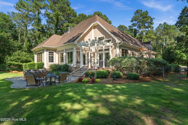 185 Red Berry Drive, Wallace, NC 28466