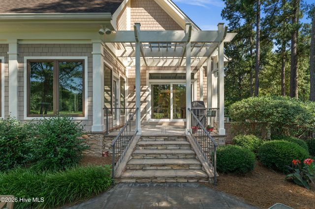 185 Red Berry Drive, Wallace, NC 28466