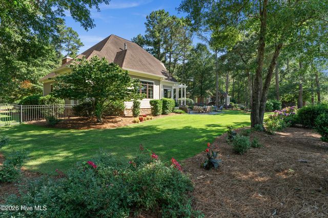 185 Red Berry Drive, Wallace, NC 28466