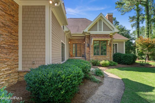 185 Red Berry Drive, Wallace, NC 28466