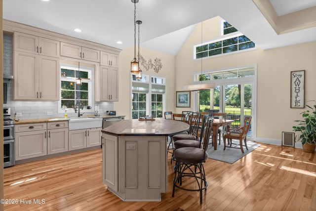 185 Red Berry Drive, Wallace, NC 28466