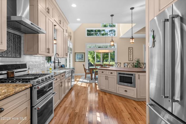 185 Red Berry Drive, Wallace, NC 28466