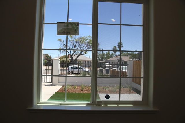 728 W Vassar, Fresno, CA 93705