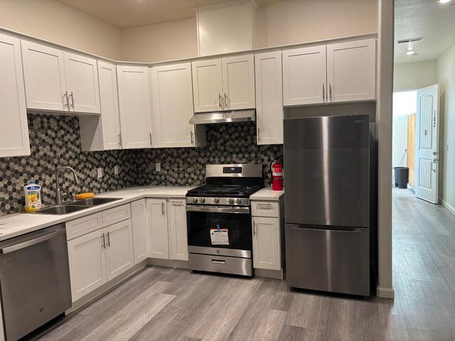 728 W Vassar, Fresno, CA 93705