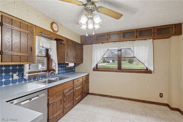 402 Yager Road, New Franklin, OH 44216