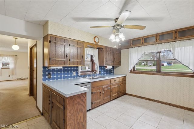 402 Yager Road, New Franklin, OH 44216