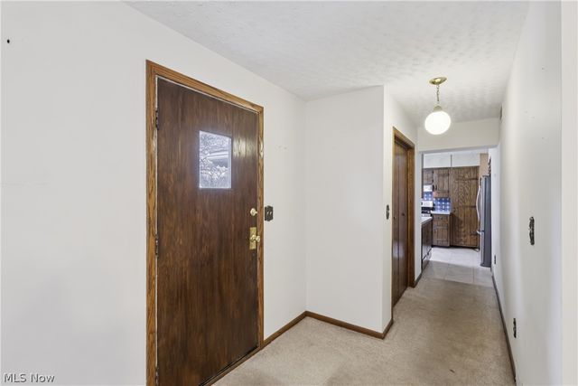 402 Yager Road, New Franklin, OH 44216