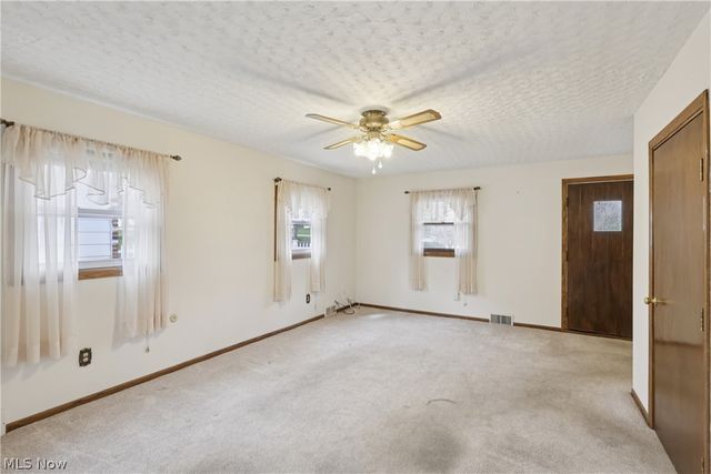 402 Yager Road, New Franklin, OH 44216