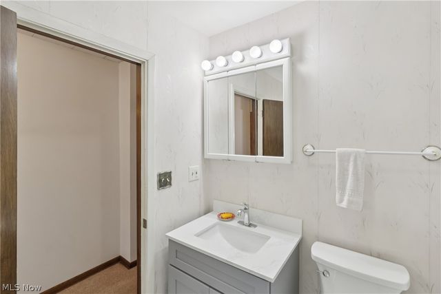 402 Yager Road, New Franklin, OH 44216