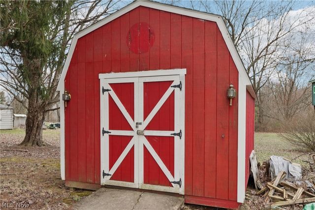 402 Yager Road, New Franklin, OH 44216