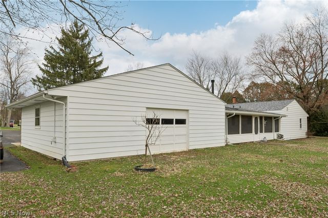 402 Yager Road, New Franklin, OH 44216