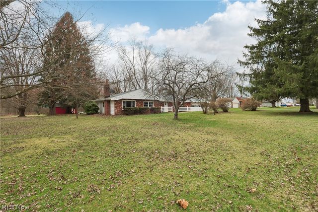 402 Yager Road, New Franklin, OH 44216