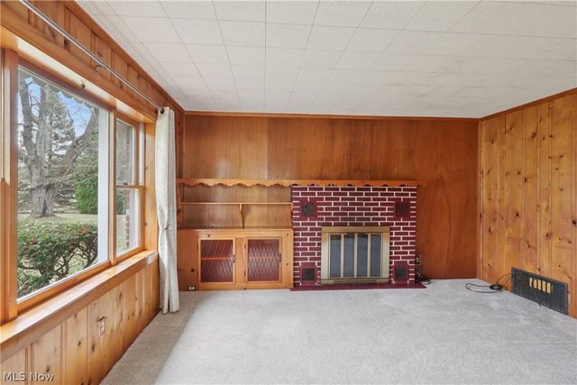 402 Yager Road, New Franklin, OH 44216