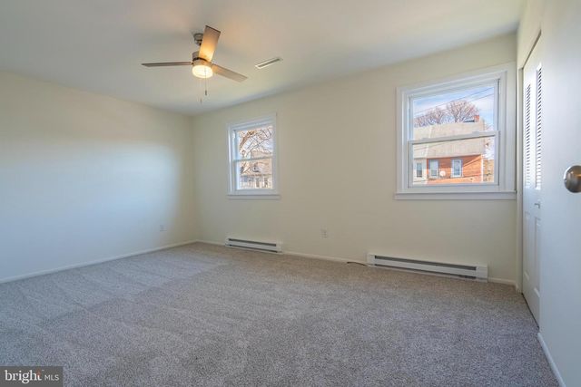 431 SEMINARY ST, Pennsburg, PA 18073