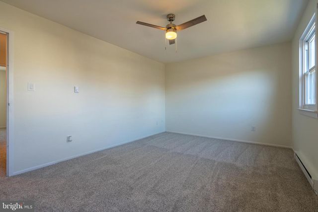 431 SEMINARY ST, Pennsburg, PA 18073