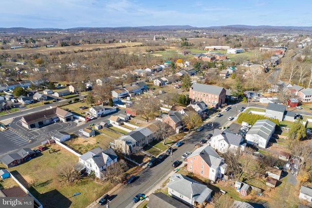 431 SEMINARY ST, Pennsburg, PA 18073