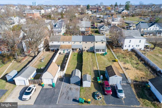 431 SEMINARY ST, Pennsburg, PA 18073